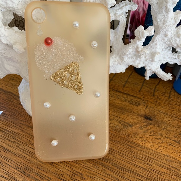 Accessories - 💛 “Bundle” iPhone XR Case 💛